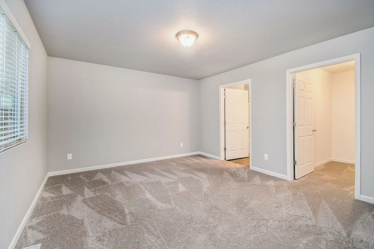 Portage apartments for rent - Property image - 1867 Bluff Ridge Court - 3