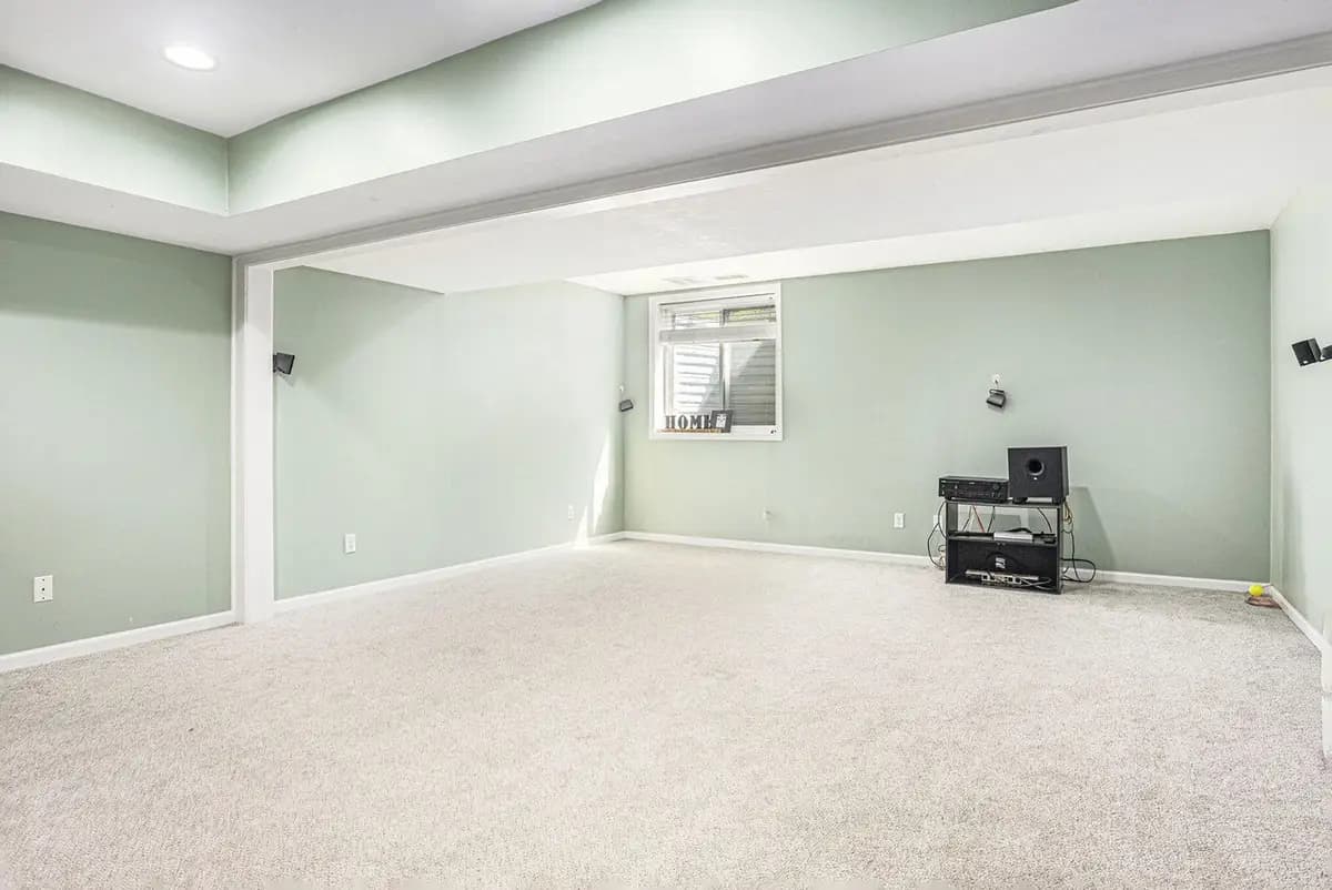 Portage apartments for rent - image - large (18).jpg
