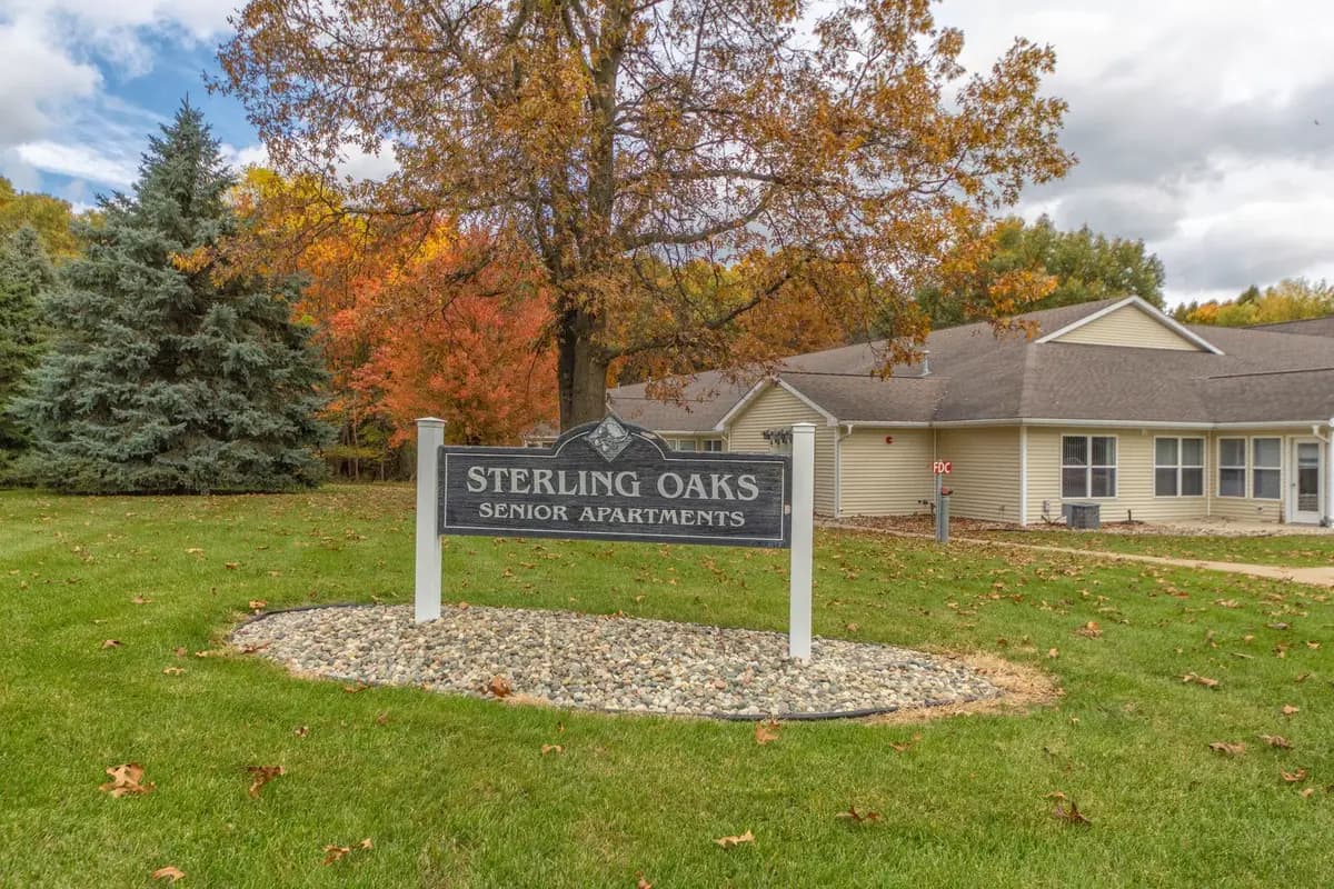 Sterling Oaks - House - 2