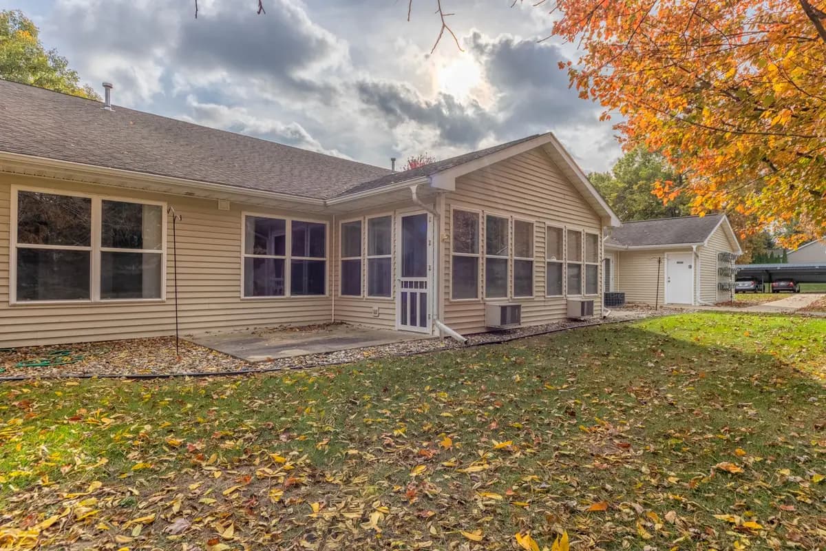 Sterling Oaks - House - 15