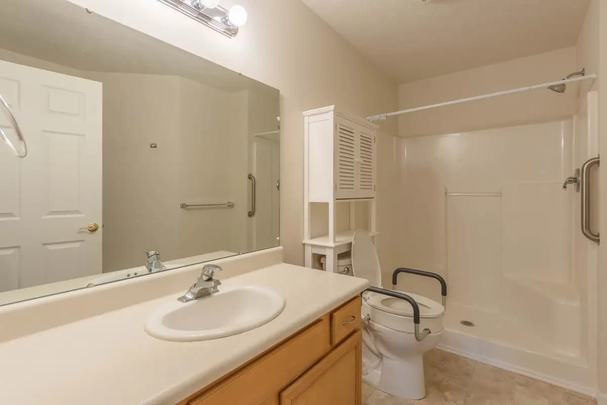 Sterling Oaks - House - 10