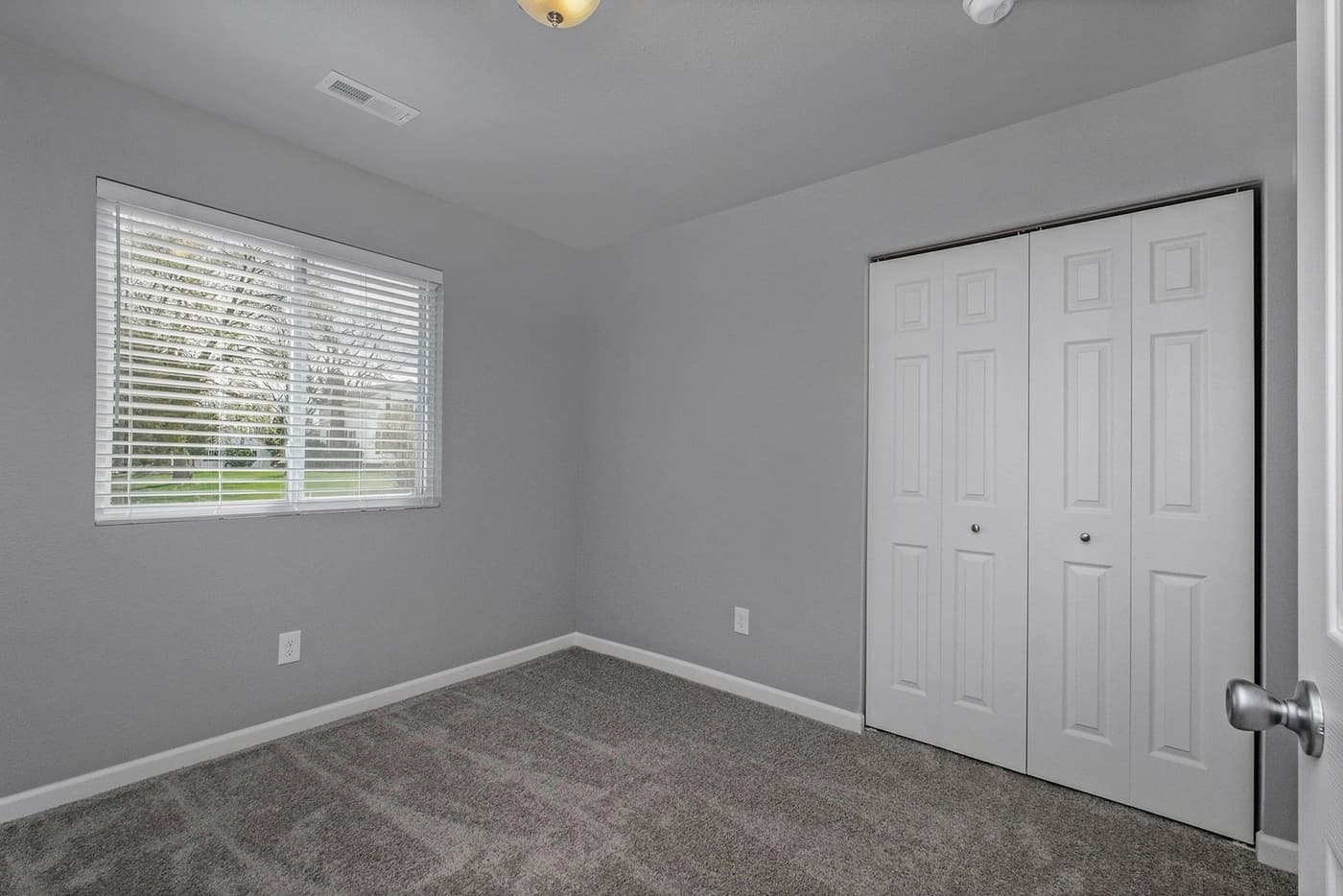 undefined apartments for rent - image - large (19).jpg