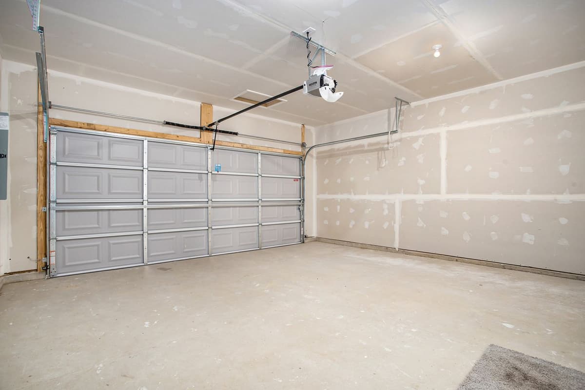 Portage apartments for rent - Property image - 8222 Crestbrook Court - 3
