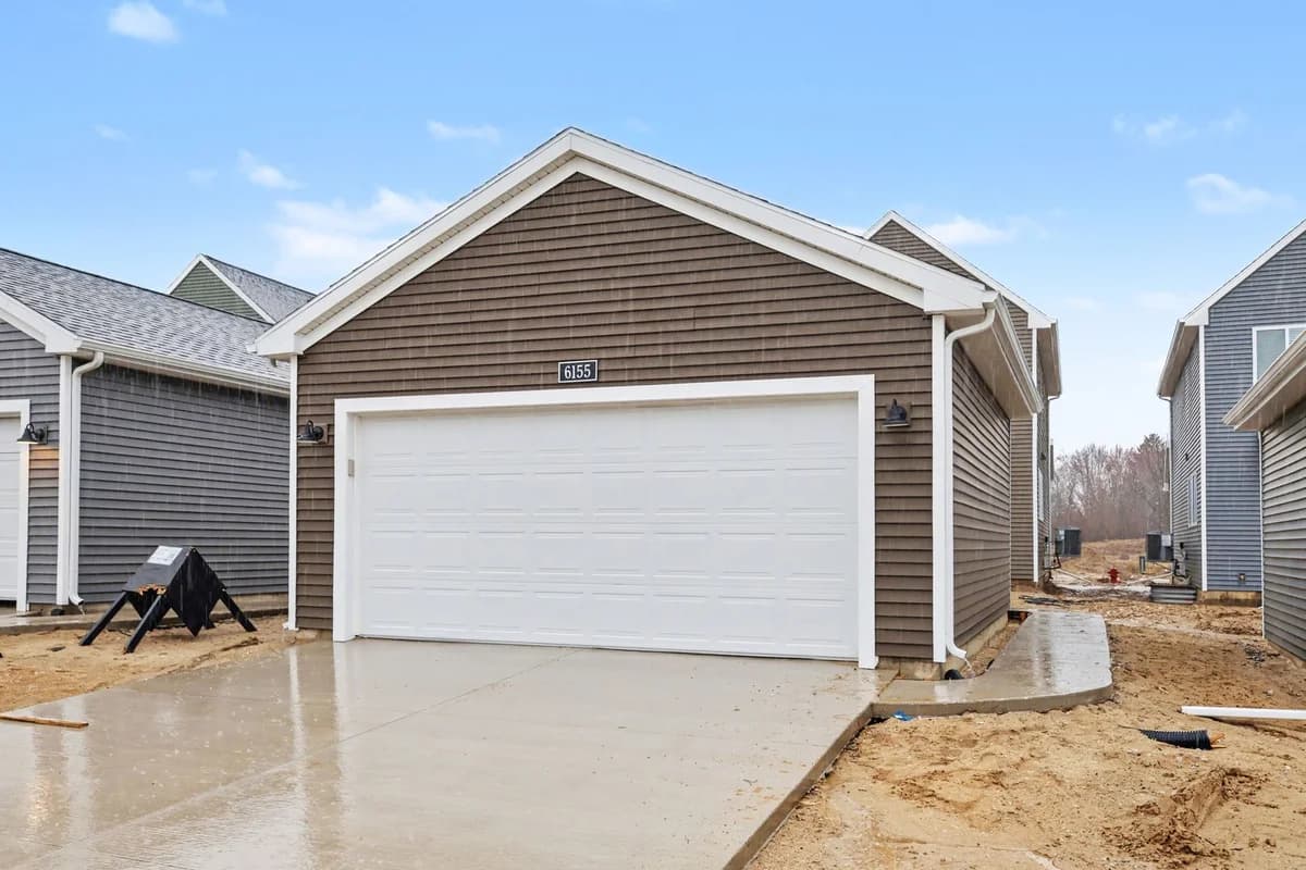 Portage apartments for rent - Property image - 1918 Kingfisher Circle - 2