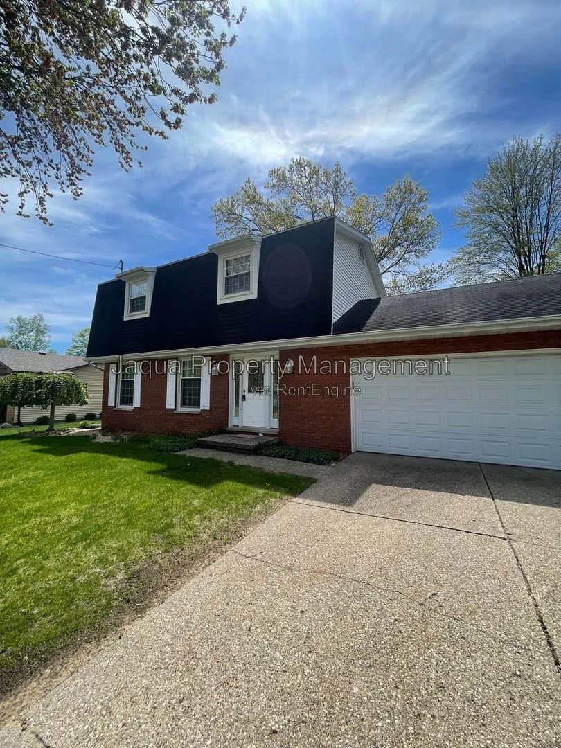 Portage apartments for rent - Property image - 2383 Quincy Avenue - 1