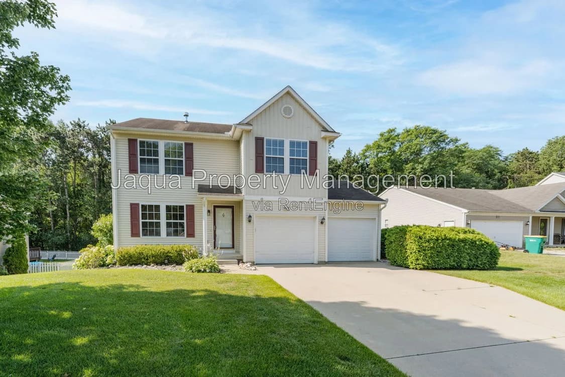 Portage apartments for rent - Property image - 4663 Andover Woods Court - 3