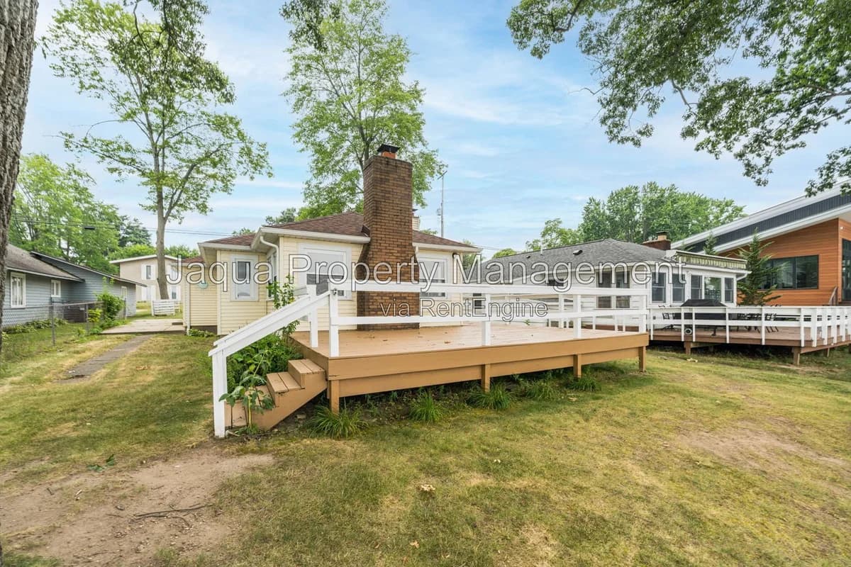 Portage apartments for rent - Property image - 1209 Lakeview Drive - 3