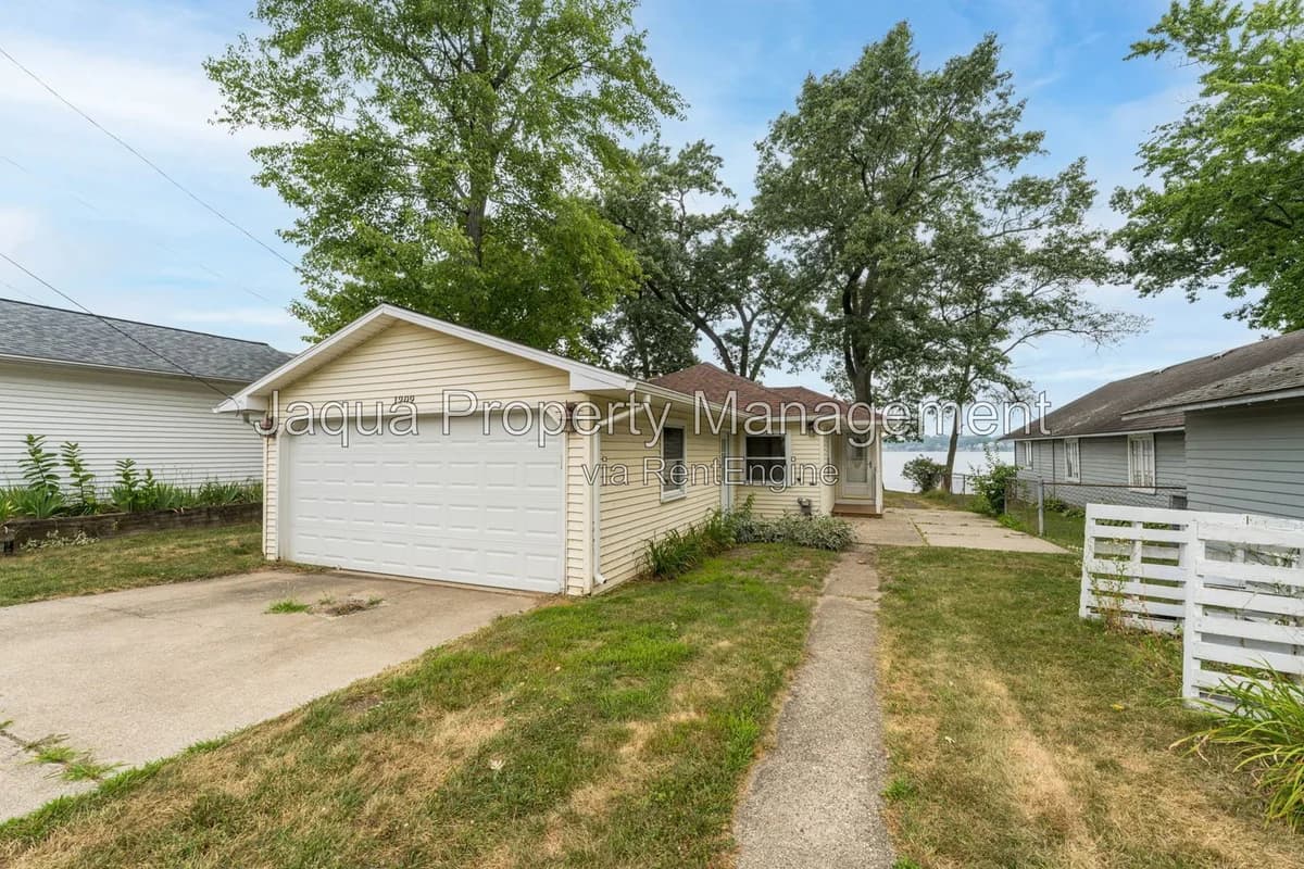 Portage apartments for rent - Property image - 1209 Lakeview Drive - 1