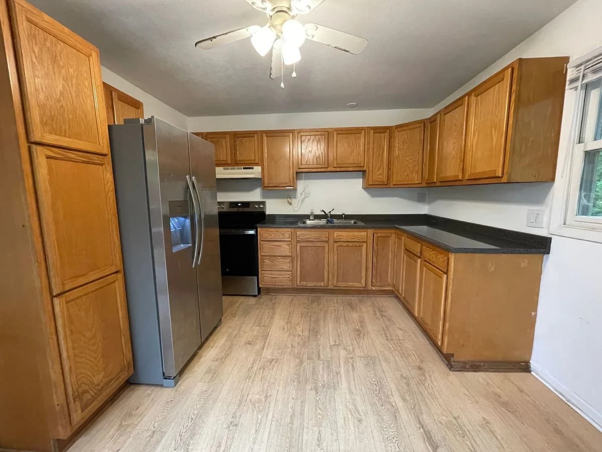 Portage apartments for rent - Property image - 4211 Beechmount Avenue - 2