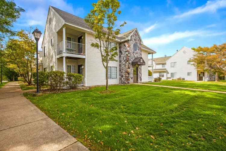 undefined apartments for rent - image - 16_Prinwood_Place_Exterior_-_13_dwuvta.webp