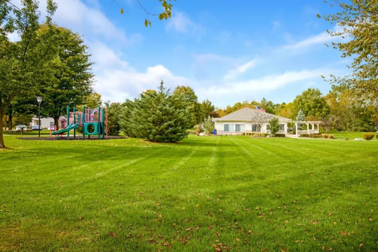 undefined apartments for rent - image - 17_Prinwood_Place_Exterior_-_11_xe0lev.webp